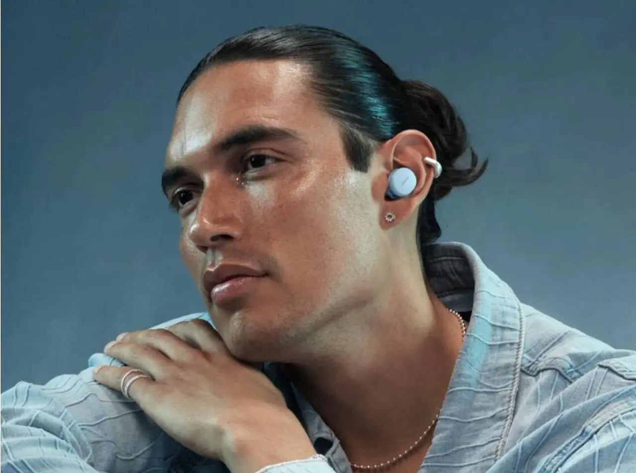 Bose QuietComfort Earbuds - True Wireless Bluetooth In-Ear Headphones, with Active Noise Cancellation and Mic, USB-C Charging, IPX4 Rating, Up to 8.5 Hours of Playtime, Ice Blue - Limited Edition