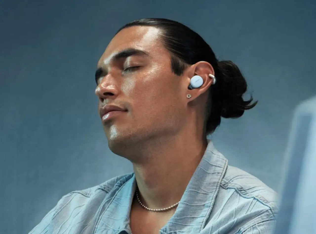 Bose QuietComfort Earbuds - True Wireless Bluetooth In-Ear Headphones, with Active Noise Cancellation and Mic, USB-C Charging, IPX4 Rating, Up to 8.5 Hours of Playtime, Ice Blue - Limited Edition