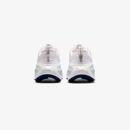 Wmns Vomero Plus