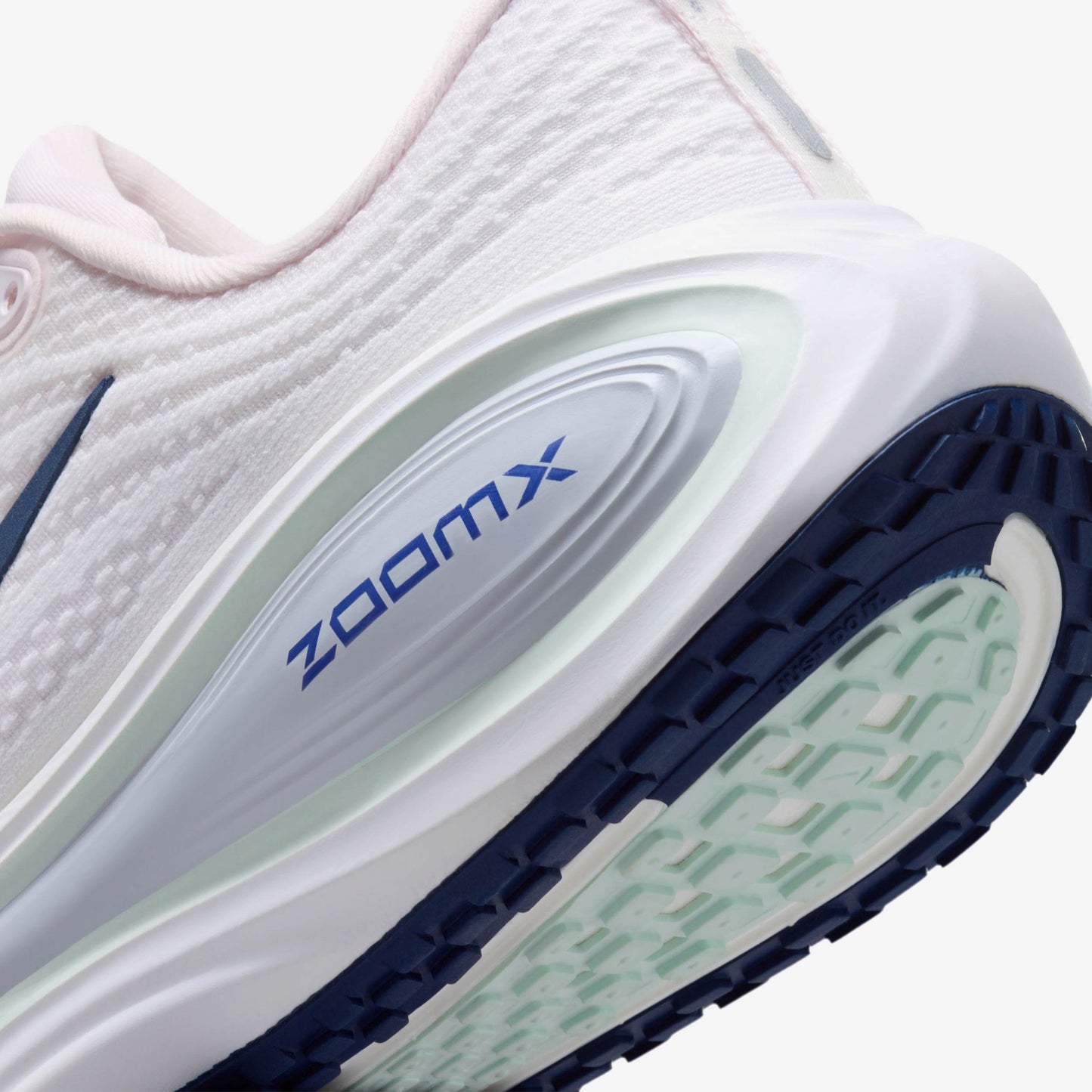 Wmns Vomero Plus