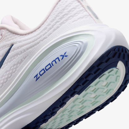 Wmns Vomero Plus