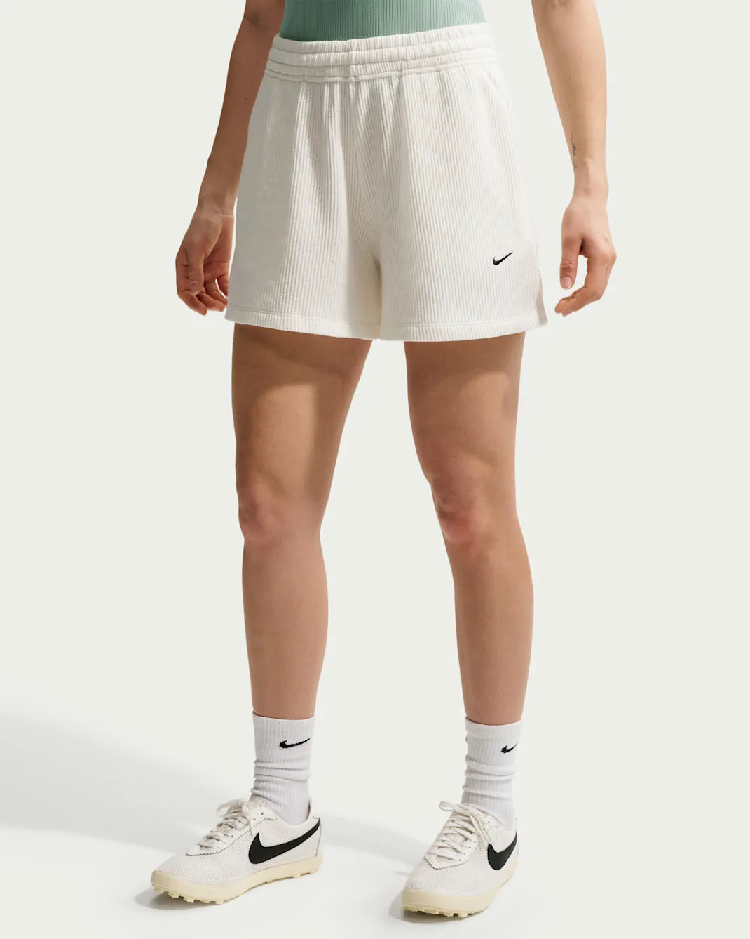 Women's Loose Mid-Rise Shorts